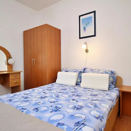 With Parking Space Silo, Krk - 18735 Appartamento *